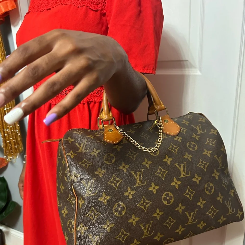 LV MONOGRAM SPEEDY 30 luxury item - Picture 3 of 5